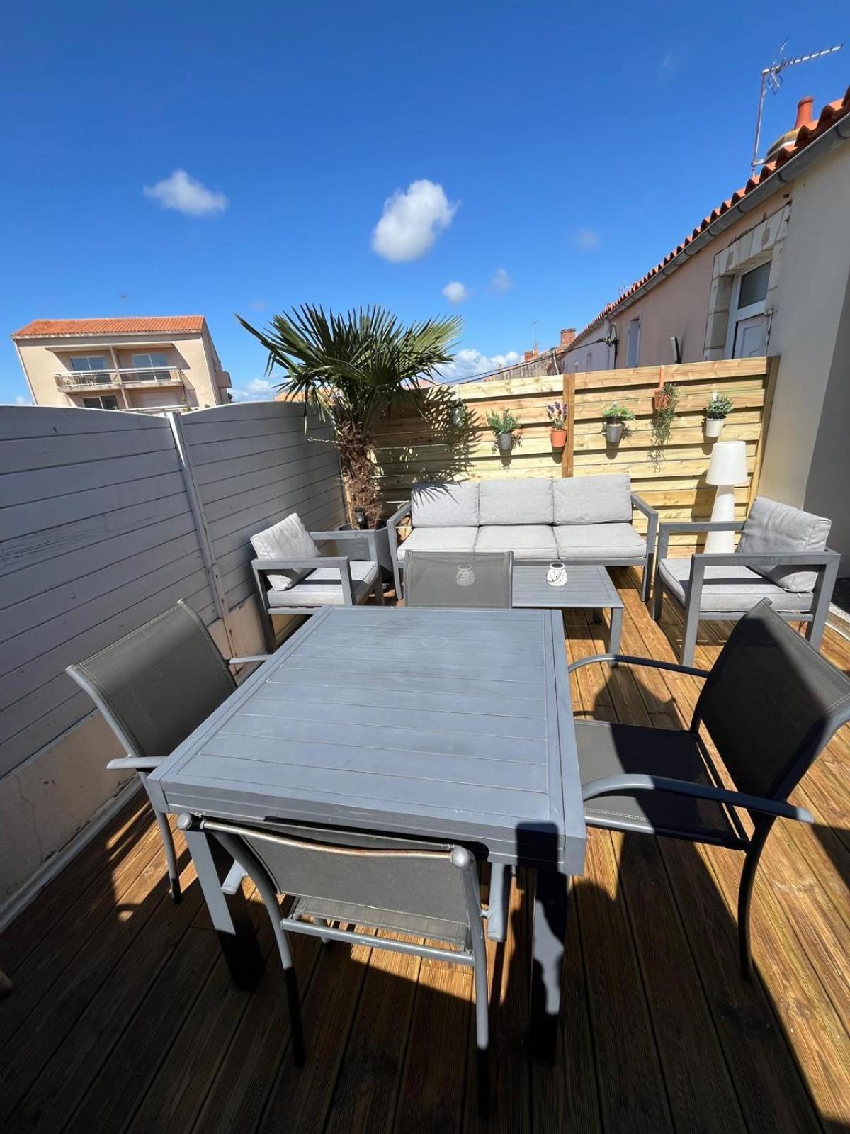Chaleureux Logement-Centre Ville-Proche Gare-Plage Les Sables-dʼOlonne Exterior foto